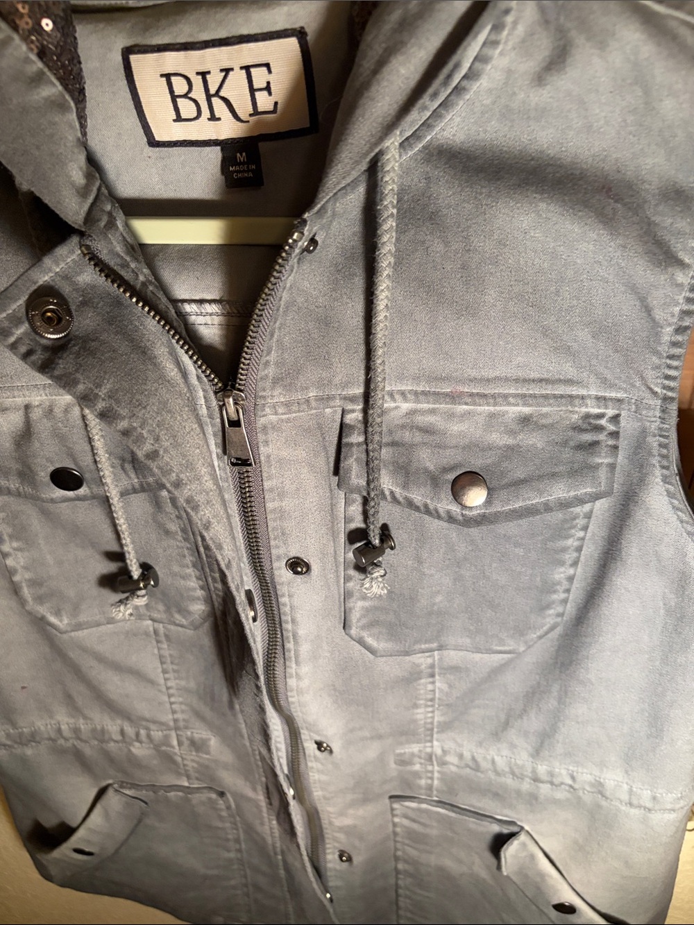 BKE Hooded Sleeveless Utility Vest in Faded Gray - Picture 9 of 9